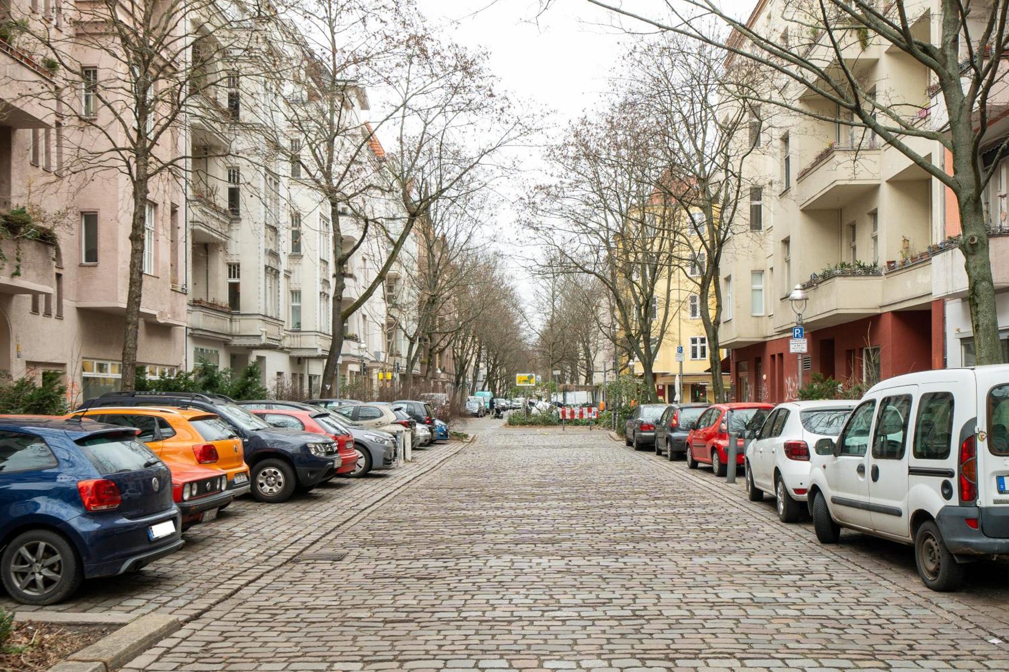Homely - Luxurious, Spacious, Near Victory Column, River Berlijn