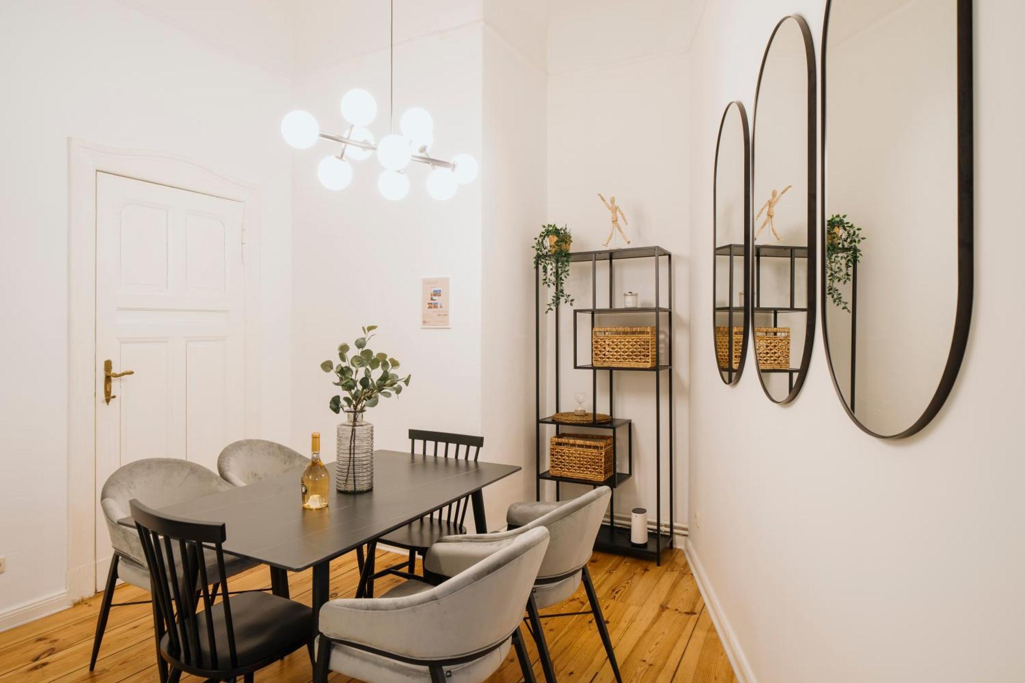 Homely - Luxurious, Spacious, Near Victory Column, River Appartement *