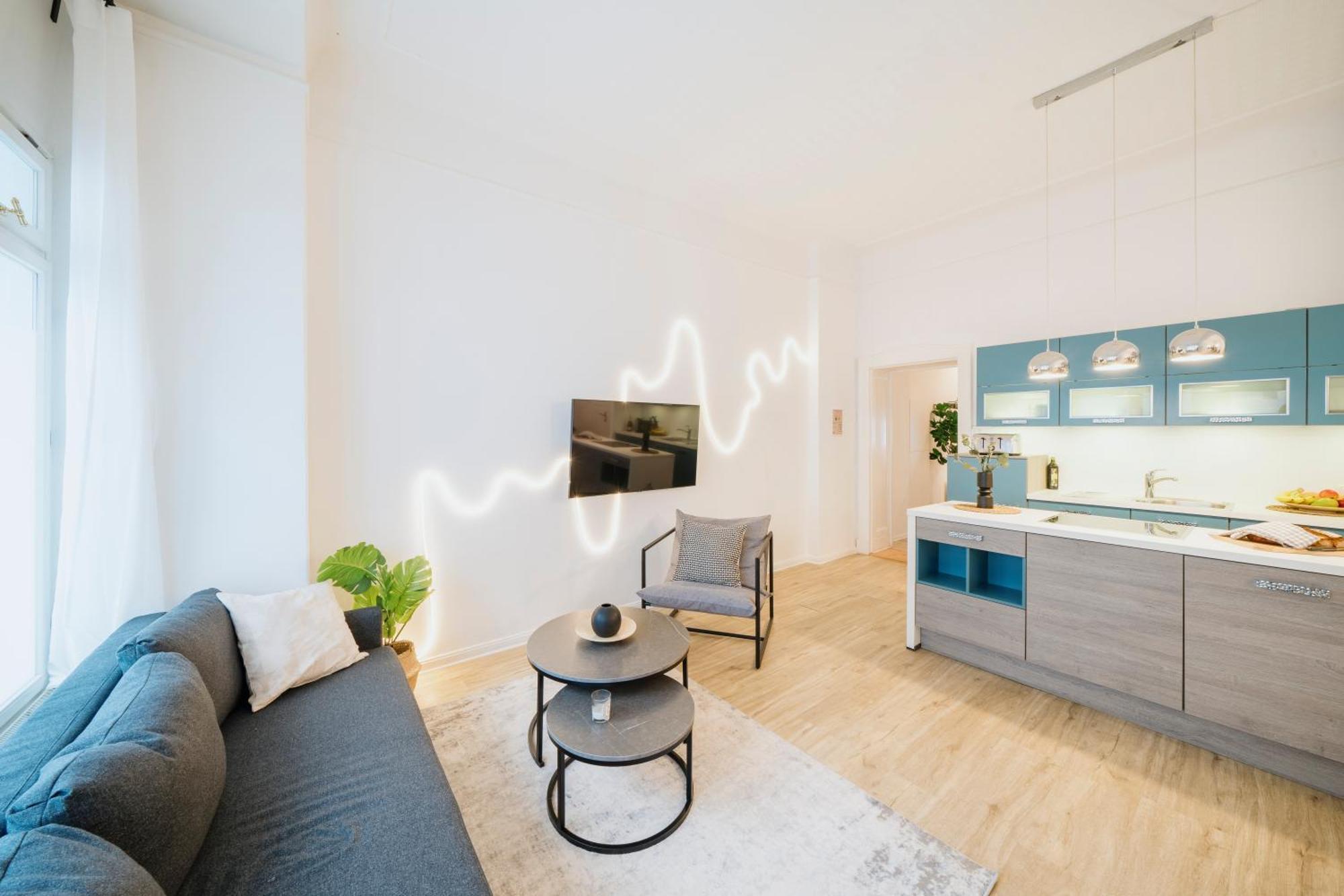 Homely - Luxurious, Spacious, Near Victory Column, River Berlijn