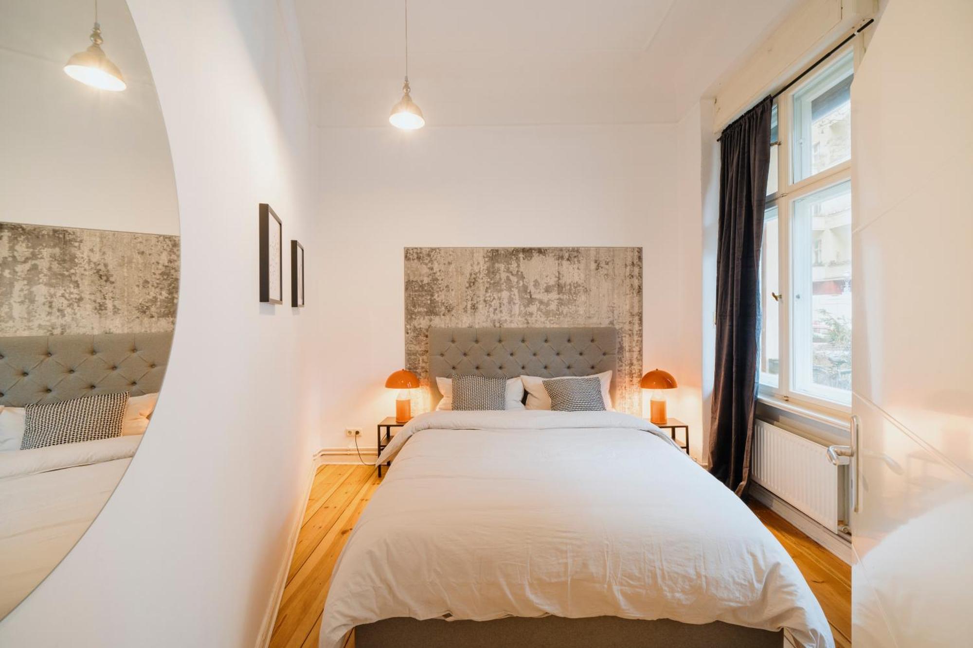 Homely - Luxurious, Spacious, Near Victory Column, River Appartement